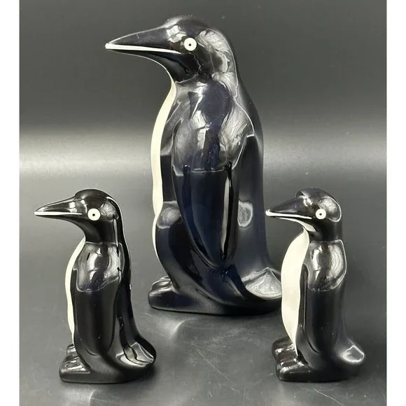ELR Alcobaca Portugal Hand Painted Ceramic Penguin Figurines Family of Three - Picture 2 of 6